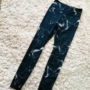 Kira Grace Black & White Marble Running Leggings